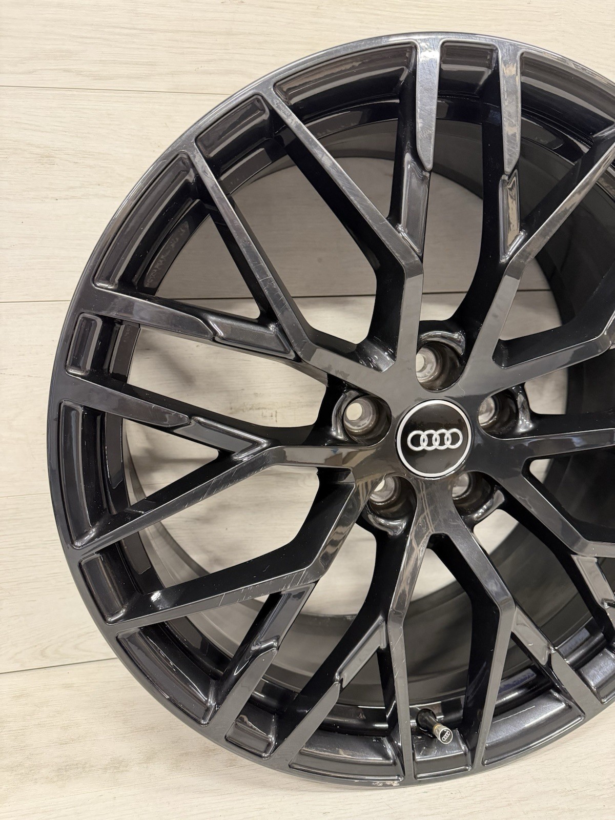 GENUINE OEM 2017-2021 AUDI R8 4S0601025AA FRONT 20X8.5 WHEEL RIM BLACK OPTIC