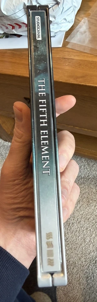 The Fifth Element (1997) 4K UHD ULTRA HD & Blu Ray Zavvi UK Exclusive Steelbook  - Image 4 of 4