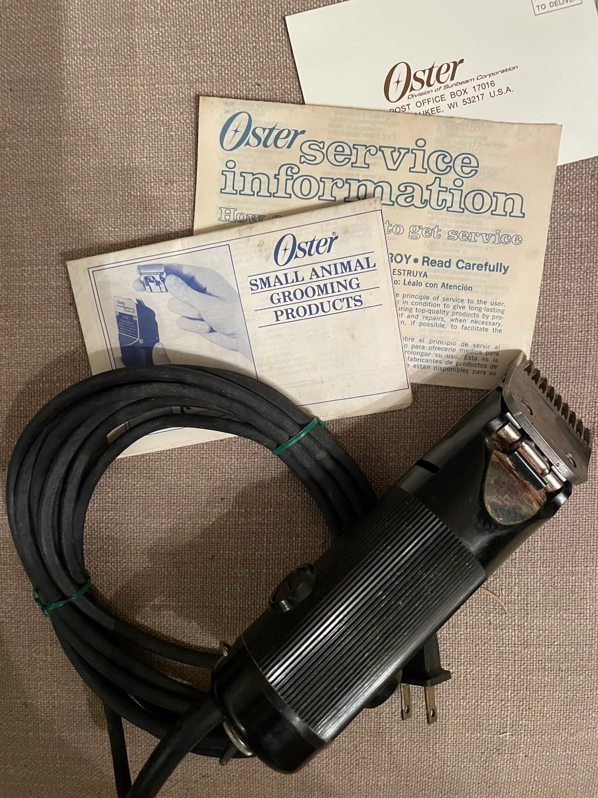 OSTER-Dog Clipper w/ Detachable Blade-Golden A5 w/ Extra Blades (for Small Pets)