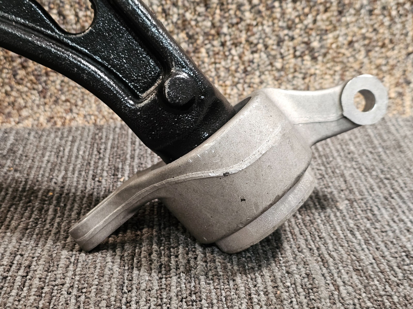 METRIX PREMIUM 0124 Left Control Arm Powder Coated Black