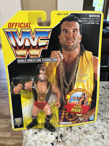 NEW WWF Hasbro Razor Ramon Yellow Card Wrestling F...