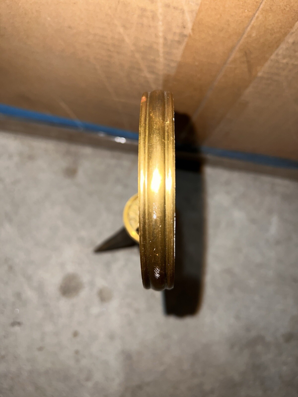 Distinctive Magnifying Glass Tabletop Brass Tripod Horn Legs Vintage Desk Item 