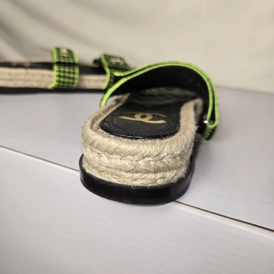 Chanel verde sin cordones para mujer Foto 4 de 4