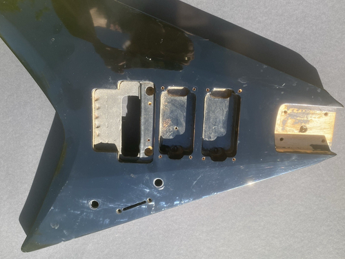 Cuerpo de guitarra KRAMER VANGUARD Rhoads estilo V NEGRO - empotrado Floyd Rose - Imagen 10 de 18