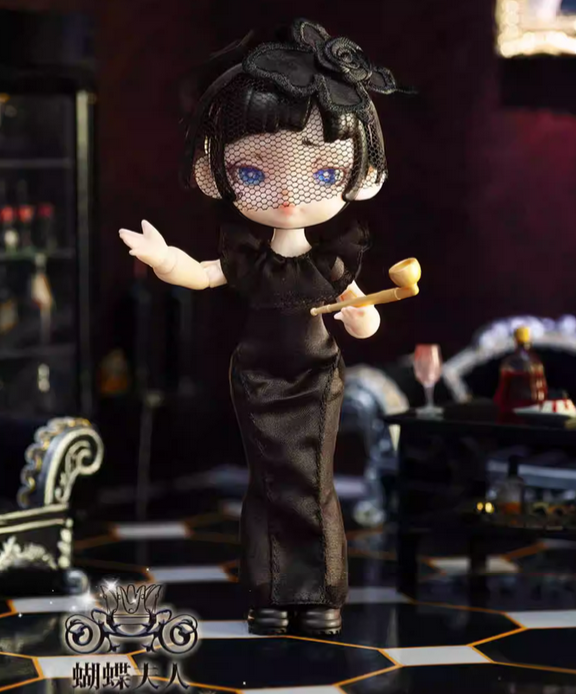 Laura Black and white spectral BJD ob12 movable doll