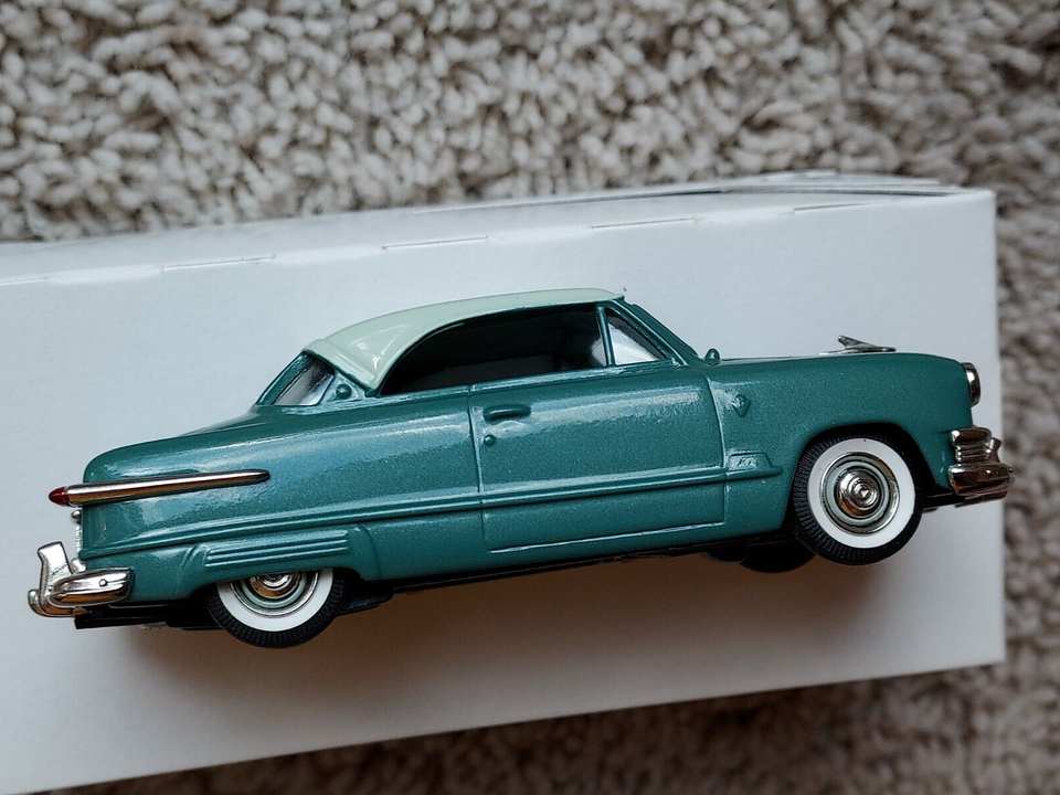 Miniatures Brooklin Collection 1/43 - Ford Ranger 1952 & Ford T-Bird 1957 - Coffret BRKFS01