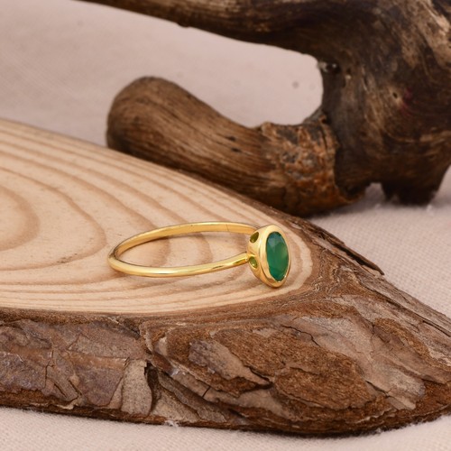 Dainty & Minimalist Ring Yellow Gold Plated With Green Onyx Gift For Colleagues - Picture 7 of 11