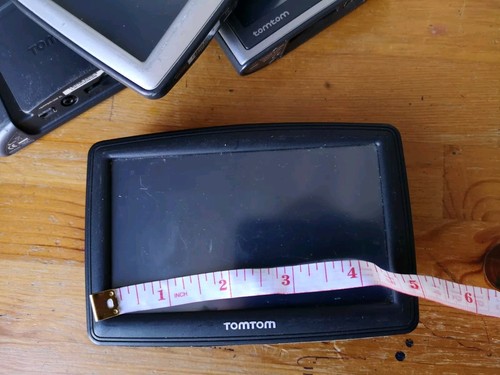 Tom Tom Model N14644 GPS Nawigacja satelitarna Plus 3 inne (wszystkie niesprawdzone) - Zdjęcie 7 z 7