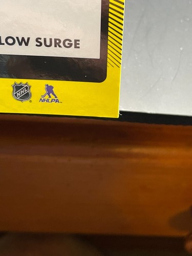 #105 DILLON DUBE 2021-22 O-Pee-Chee OPC Platinum NEON YELLOW SURGE FLAMES - 第 8/10 張圖片