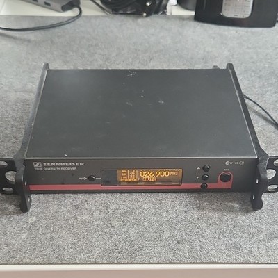 Sennheiser EM 100 G3 True Diversity UHF Empfänger 823-865 MHz Rack schwarz