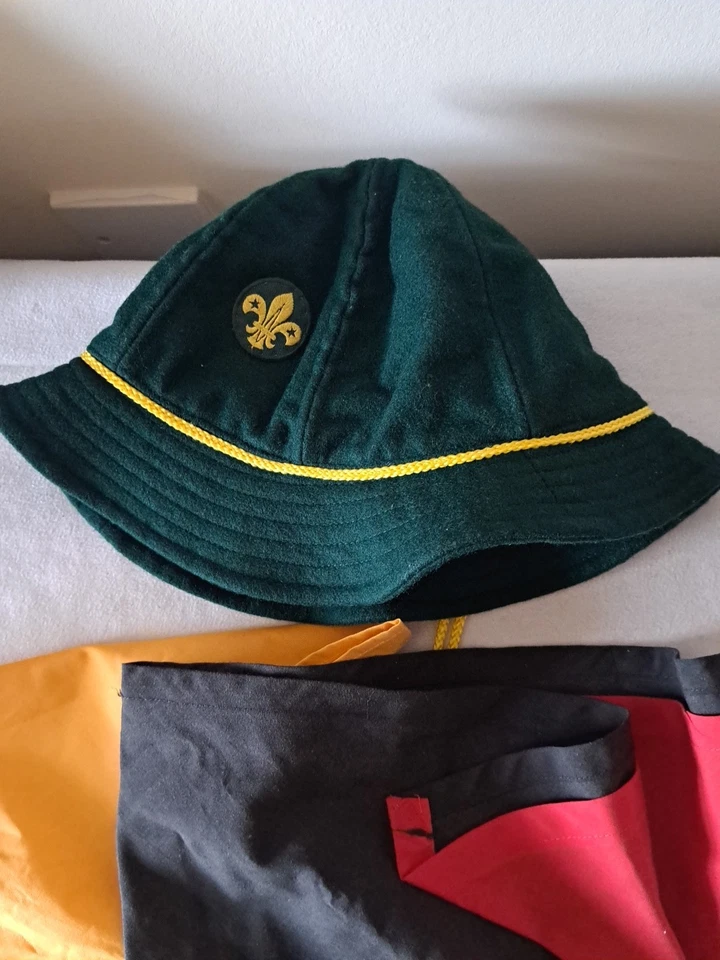 Scout Memorabilia. From Hong Kong 2004. Meet The Challenge - Image 2 of 4