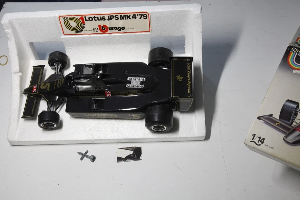 Burago auto  formula 1 Lotus JPS MK4 '79  1:14 MIB - Immagine 4 di 4