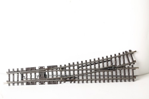 Märklin H0 K-Gleise Vollprofil  Weiche links  verbogen  II. Wahl  (355746) | Condition: Gebraucht