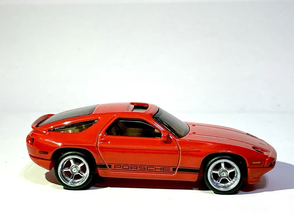 💥 Custom Made With/ Real Riders  Hot Wheels Rare 1983 Porsche 928S Diecast Car - Image 2 of 4