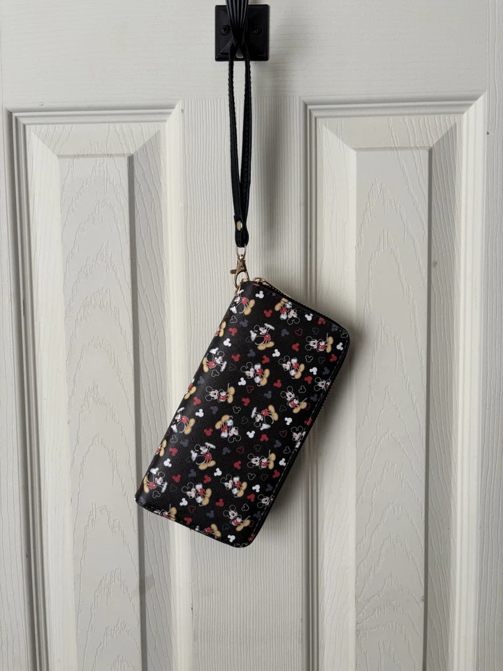 This is a Disney's Mickey Mouse拉链钱包 — 第 2/4 张图片