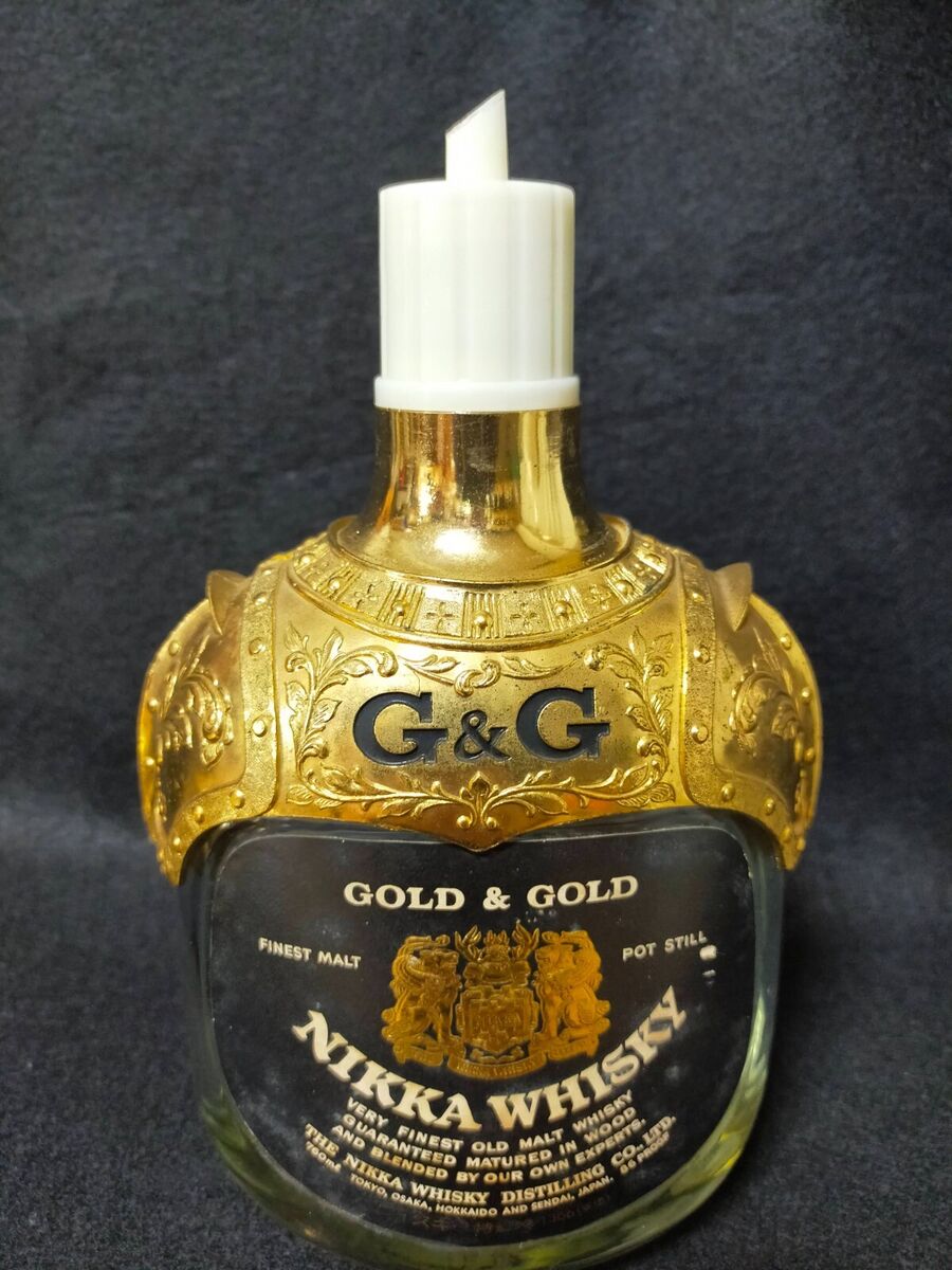Nikka Whisky G & G Knight Gold Metal Topper & Empty Bottle Nikka Whisky G & G Knight Gold Metal Topper & Empty Bottle