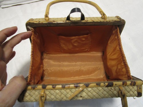 Cartera vintage de mimbre-ratán-bambú forrada con tafetán HAWAI años 50 - Imagen 9 de 14