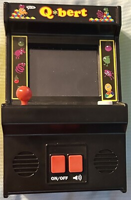 Nice Q*BERT Mini Acarde Table Top Video Game Classic Battery Qbert Works Great