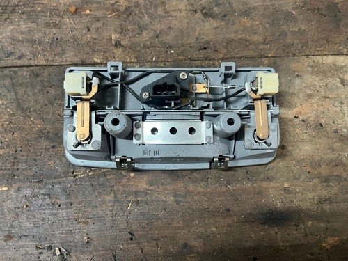 Audi A4 B4 B5 Front Interior Ceiling Light 8d0947 39.80.00 - Picture 4 of 6