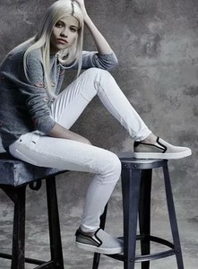 vince bram slip on sneakers