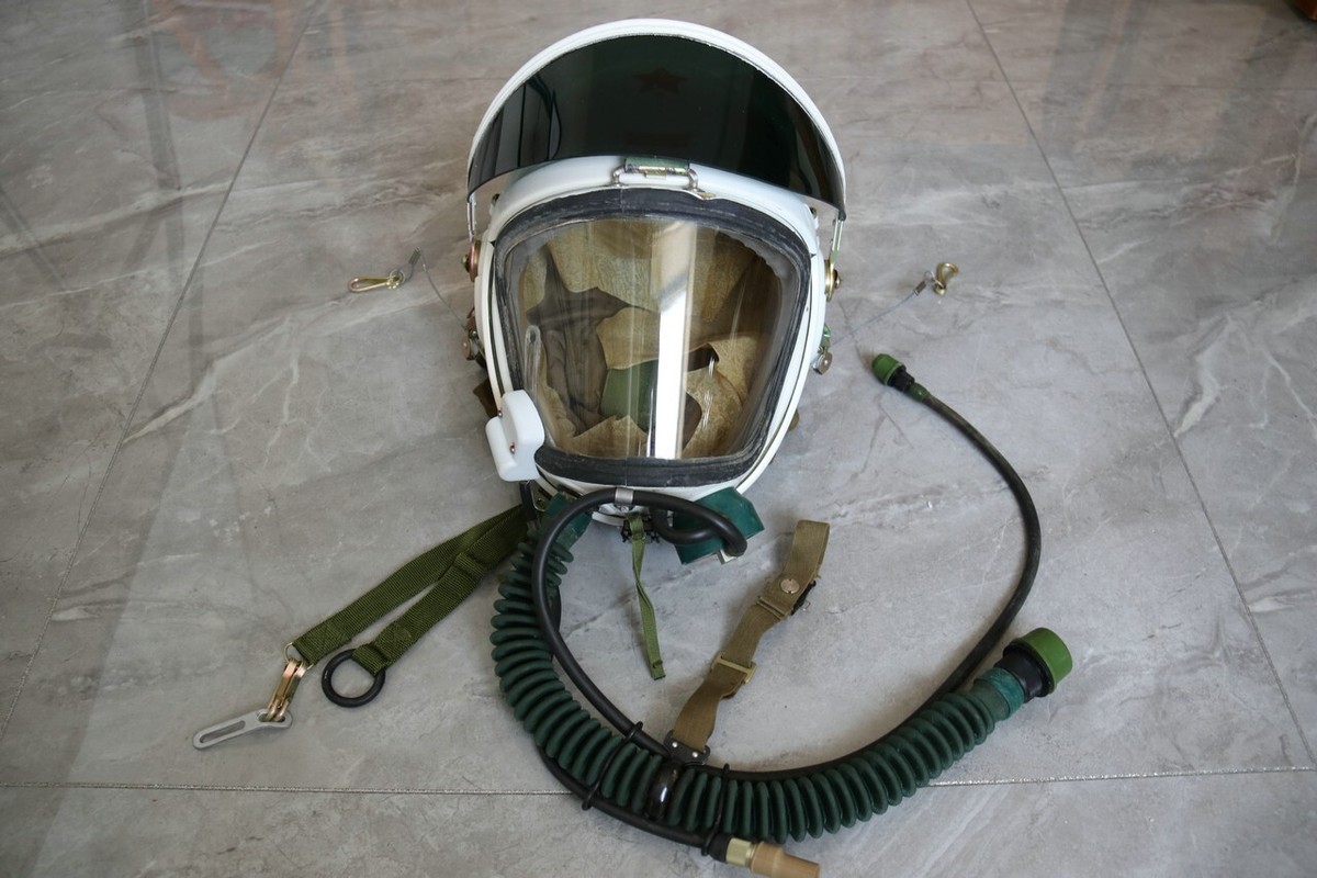 洋書 JET AGE FLIGHT HELMETS 洋書 JET AGE FLIGHT HELMETS Jet Age Flight Helmets: Aviation