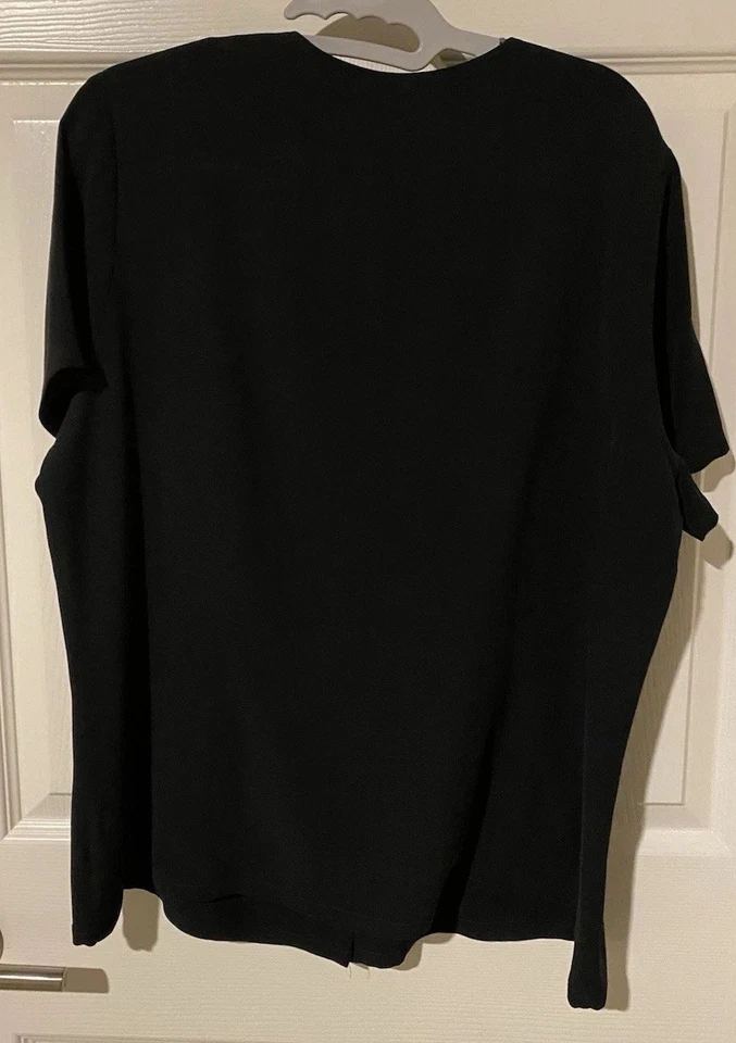 Studio 121 Short Sleeve Black 100% Silk Blouse Size L Mint Condition - Image 2 of 4