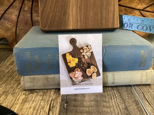 Hartholz Schneide Probierbrett Hostess Geschenk Neu "Bisse auf ein Brett" Gravur USA - Bild 4 von 8