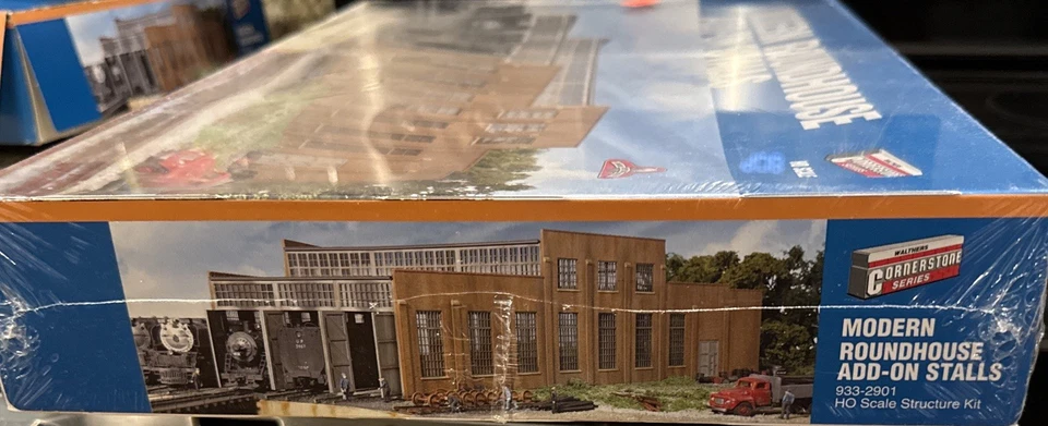 Walthers 933-2901 HO Modern Roundhouse Add-On Stalls Cornerstone Series - Image 2 of 2