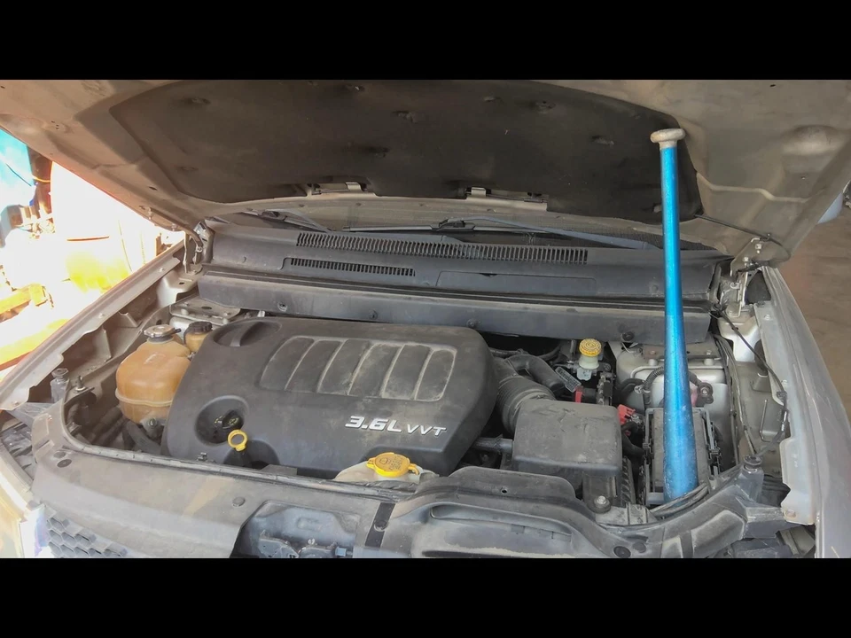 Used Rear Right Exterior Door Handle fits: 2011 Dodge Journey assembly door rear Foto 4 de 4