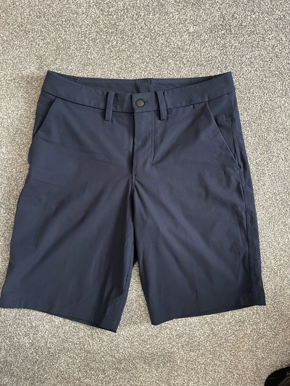Lululemon Men’s ABC warpsteme 11” Long Navy Shorts, 32" Waist