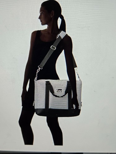 Simplily Co Overnight/Carry On Bag w/ Make up bag. Stripes- NIB - Picture 16 of 16