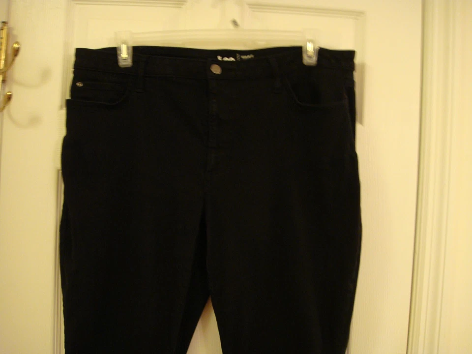 Lee Riders Women's Jeans Black Midrise Boot Cut Regular Fit Stretch Size 22M - Image 2 of 4