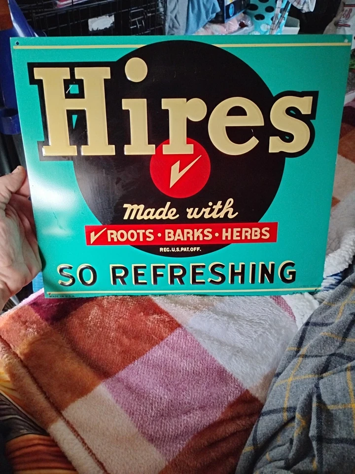 ВИНТАЖНЫЙ МЕТАЛЛИЧЕСКИЙ РЕКЛАМНЫЙ ЗНАК HIRES ROOTBEER SO REFRESH 14 X 12 ДЮЙМОВ США - Изображение 2 из 3
