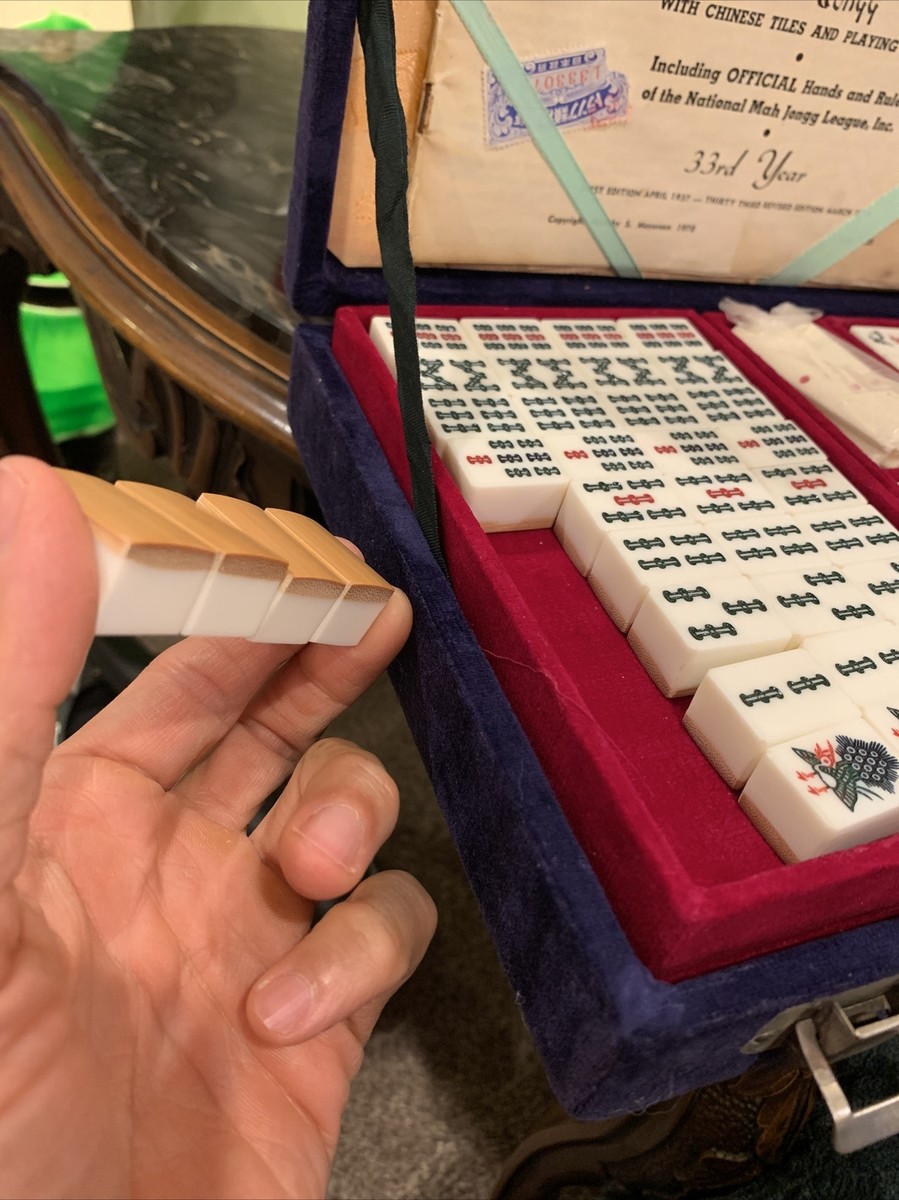 Vintage Mah Jongg Set 143 Tiles +Case RARE 33rd Year “Thats