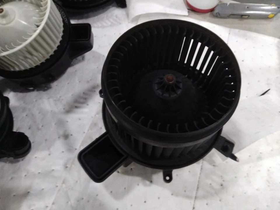 Motor soplador delantero HVAC usado se adapta a: Dodge Durango 2011 delantero grado A Foto 2 de 4