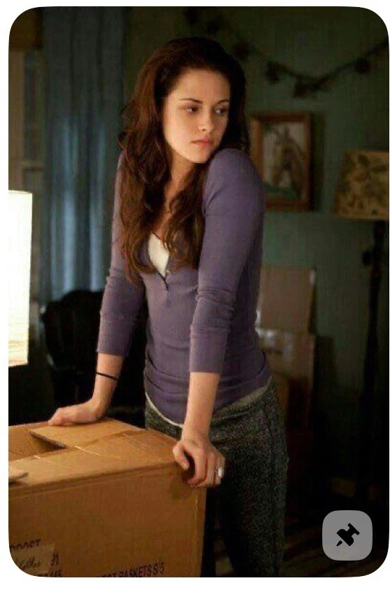 Suéter Theory Cashmere Henley Cashmere tamanho P slim fit azul marinho minimalista LEIA - Imagem 4 de 4