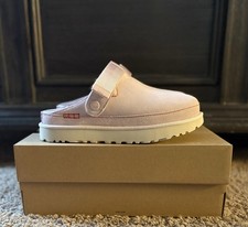 ❤️UGG Size 8.5 W Goldenstar Love Clog ‘26 Limited Edition❤️ In Hand