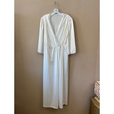Vintage 70s Collectibles by JCPenney white nylon robe size M