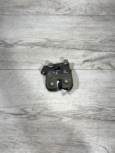 BMW 5 E60 E61 2006 Schloss Entriegelung Rücksitzlehne Rückenlehne 7112863