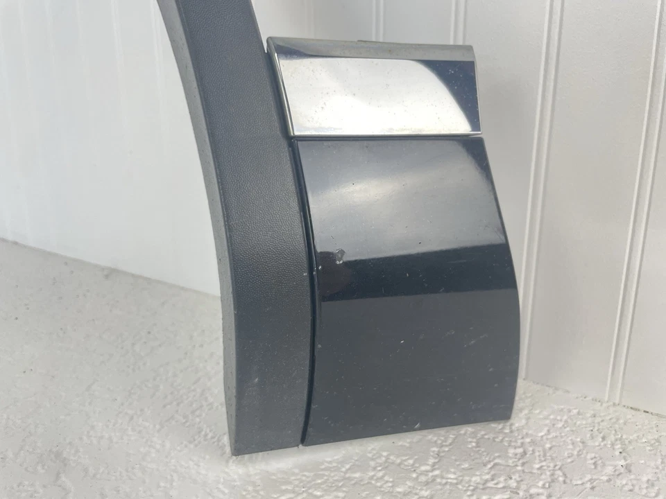 Volkswagen Touareg 2011-2017 moldura acampanada delantera izquierda fabricante de equipos originales Foto 2 de 4