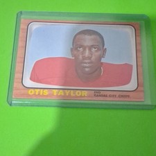 Topps 1966 Otis Taylor #75 Kansas City Chiefs NFL Rookie Vintage Football Card. rookie card picture