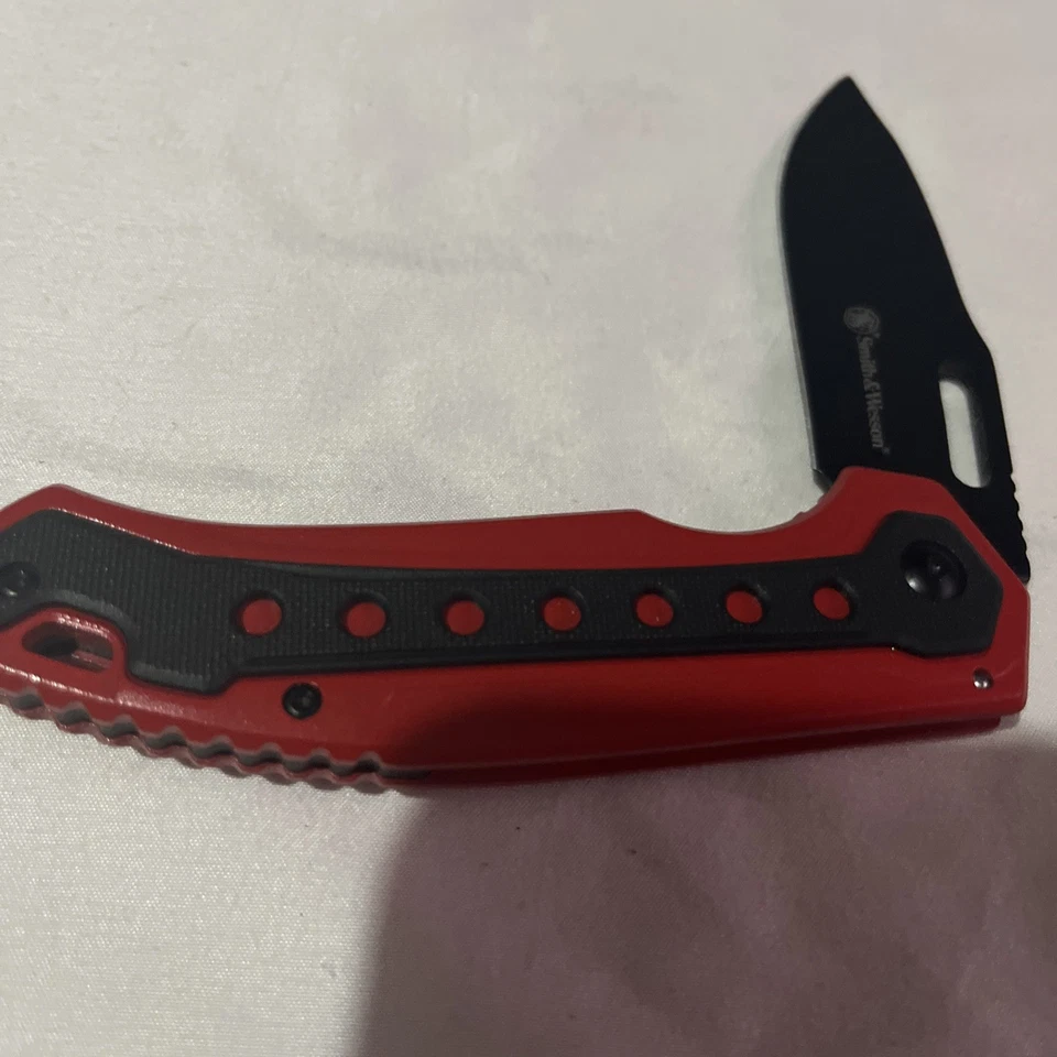 Smith & Wesson Folding Pocket Knife No. 1207822-1023. New, USA Made - Image 4 of 4