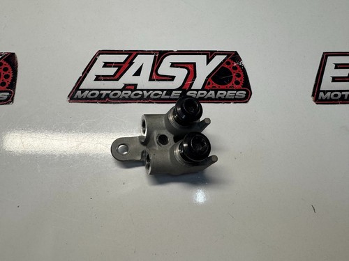 Yamaha YZF R1 2015-2025 ABS Joint OEM Genuine 2CR-25885-00 - Picture 1 of 3