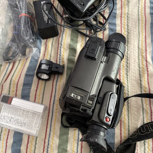 Panasonic Palmcorder PV-41 Black VHS-C Analog Camcorder UNTESTED - Picture 7 of 7