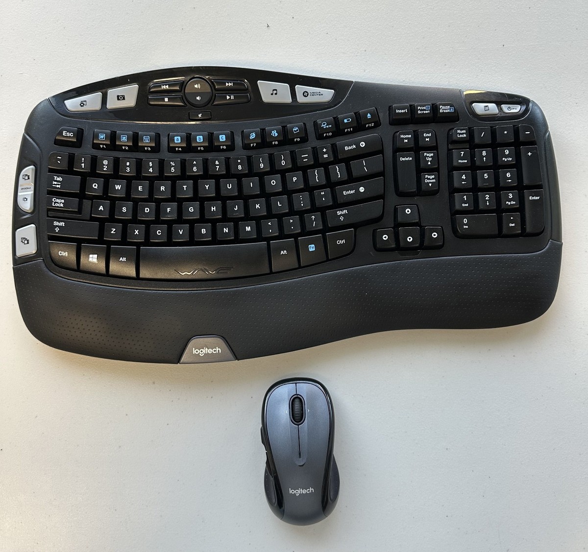 Logitech K350 ワイヤレスキーボード Amazon.com: Logitech K350 Keyboard - Wireless Connectivity - RF