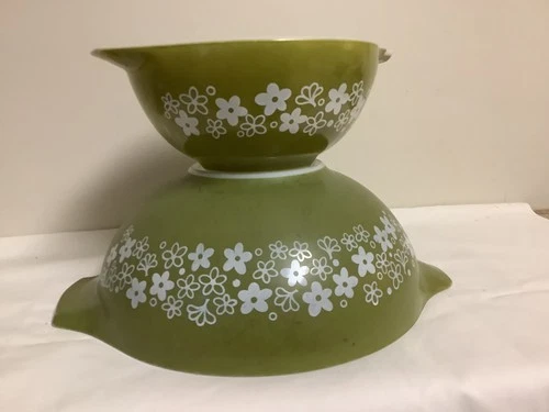 VTG PYREX 2PC SPRING BLOSSOM / CRAZY DAISY 4QT & 1 1/2 QT MIXING    BOWLS GREEN
