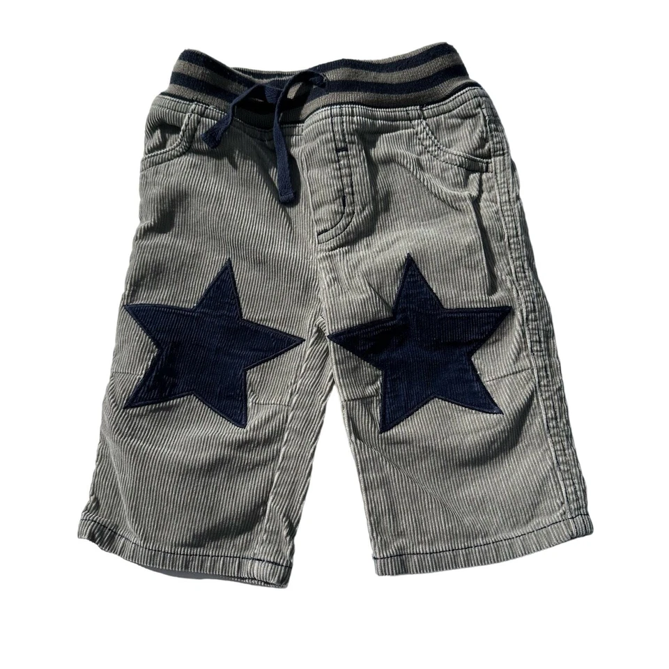 Camisa raglán Baby Boden y pantalones con apliques de cordón, en muy buen estado, talla 3-6 meses (AA2) Foto 3 de 4