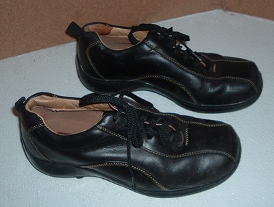 sketchers black leather shoes