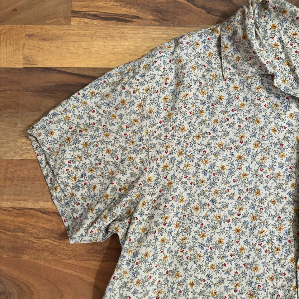 NUEVA Blusa Vintage Liz Wear Floral Suave Cuello con Botones Almohadillas para el Hombro Camisa Mediana Foto 4 de 4