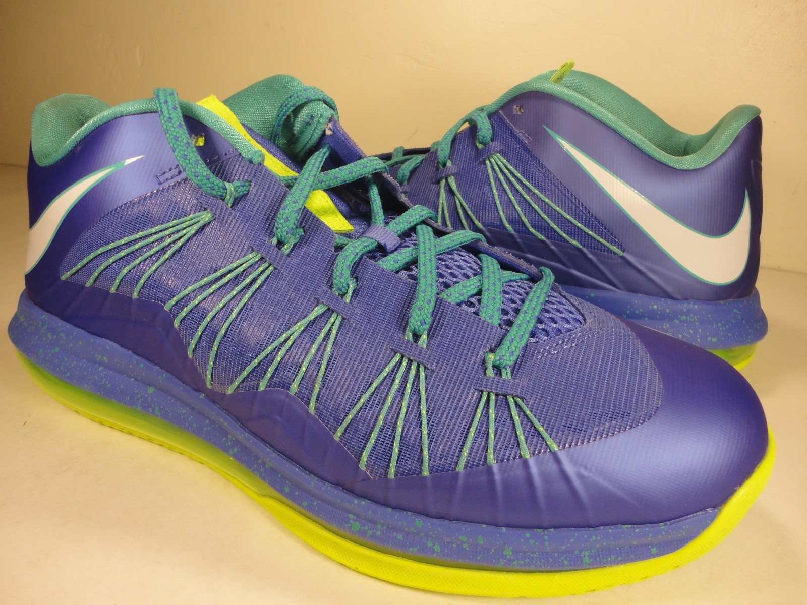 Nike Air Max Lebron X Low Sprite Volt Blue Sport Turquoise SZ 11.5 (579765-500) Scarpe classiche da uomo Nike Air Max Lebron X Low Sprite Volt Blue Sport Turquoise SZ 11.5 (579765-500) Scarpe classiche da uomo